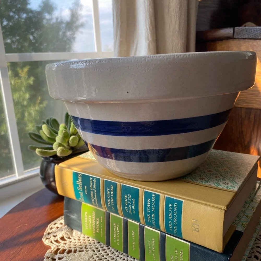 Vintage RRP Roseville Ohio Beige Blue Band 8”x5.5” Stoneware Mixing Bowl